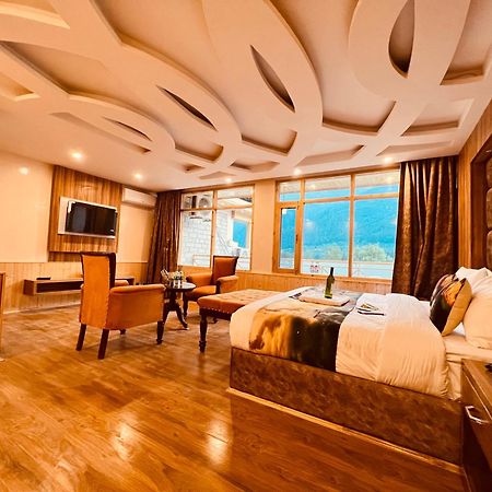 Hill River Resort By West Western Manāli Exteriér fotografie