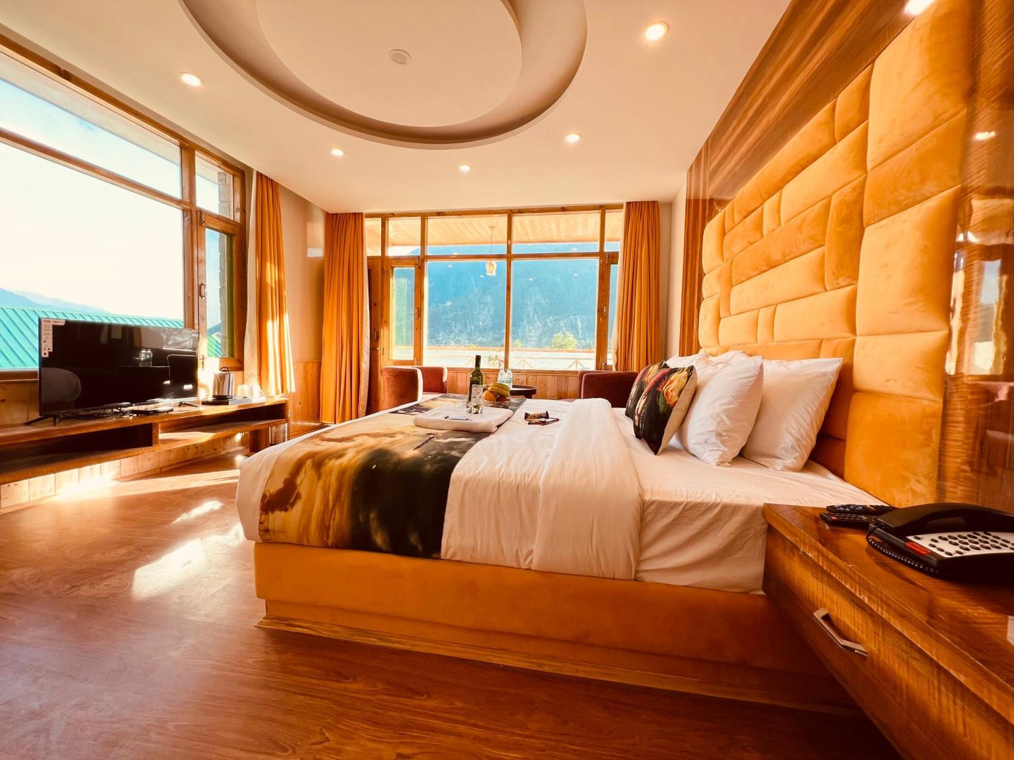 Hill River Resort By West Western Manāli Exteriér fotografie