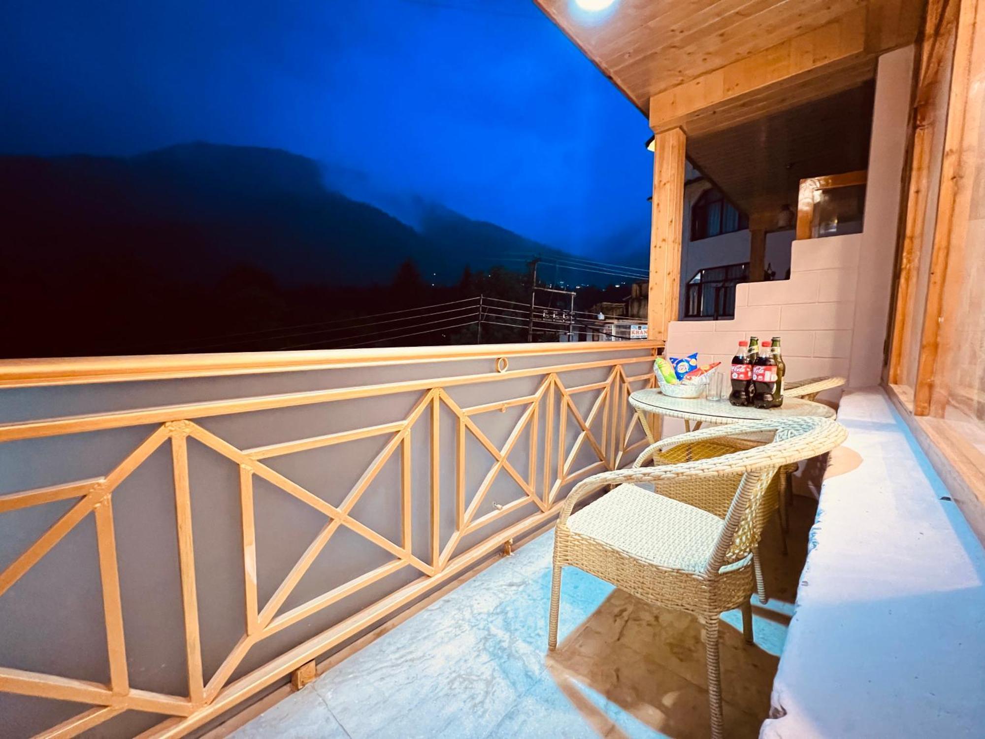 Hill River Resort By West Western Manāli Exteriér fotografie