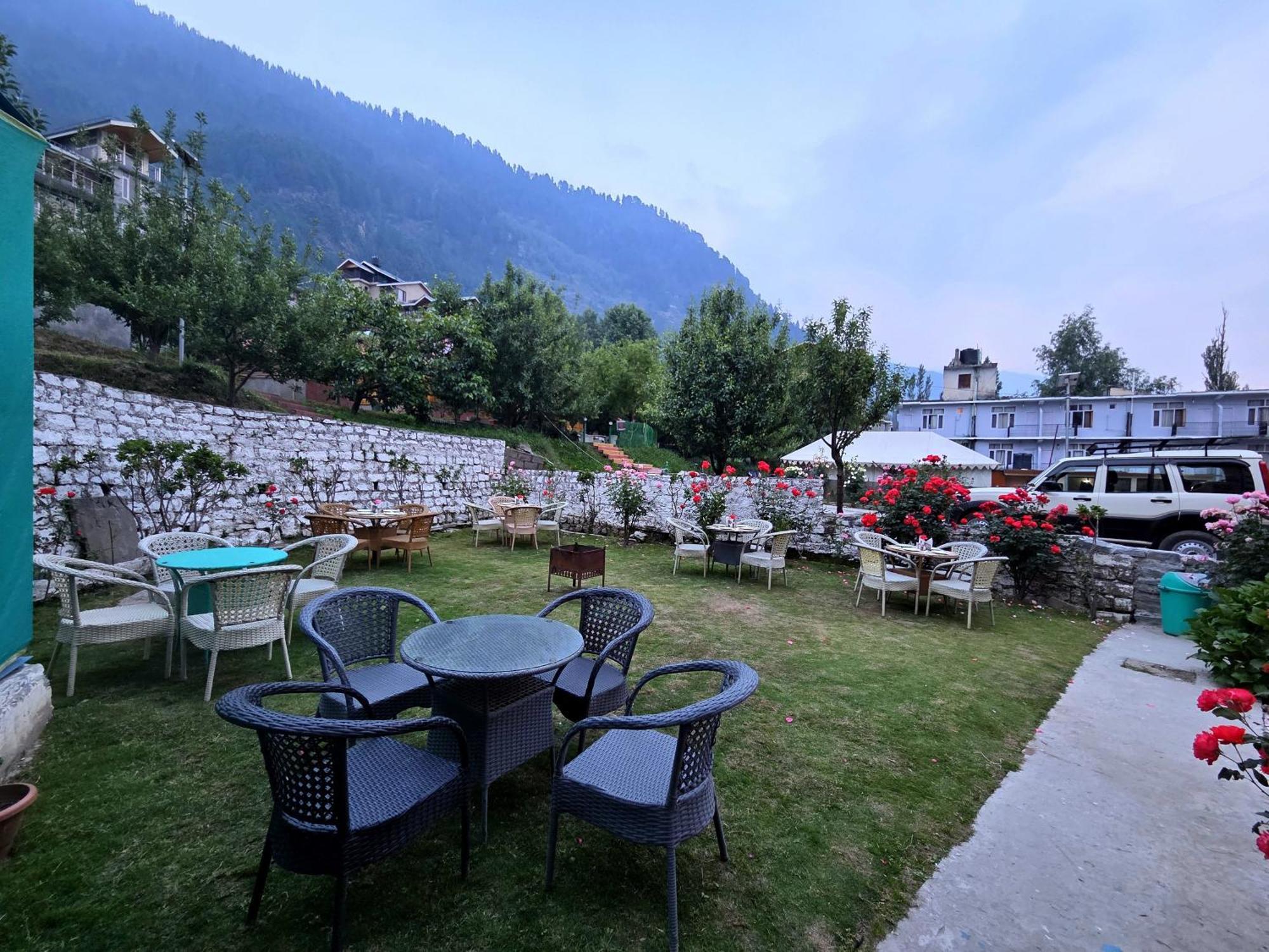 Hill River Resort By West Western Manāli Exteriér fotografie