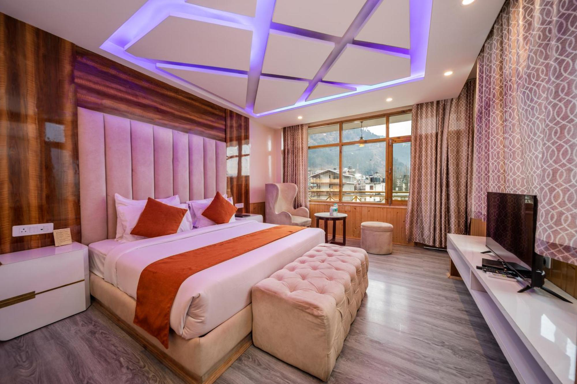Hill River Resort By West Western Manāli Exteriér fotografie