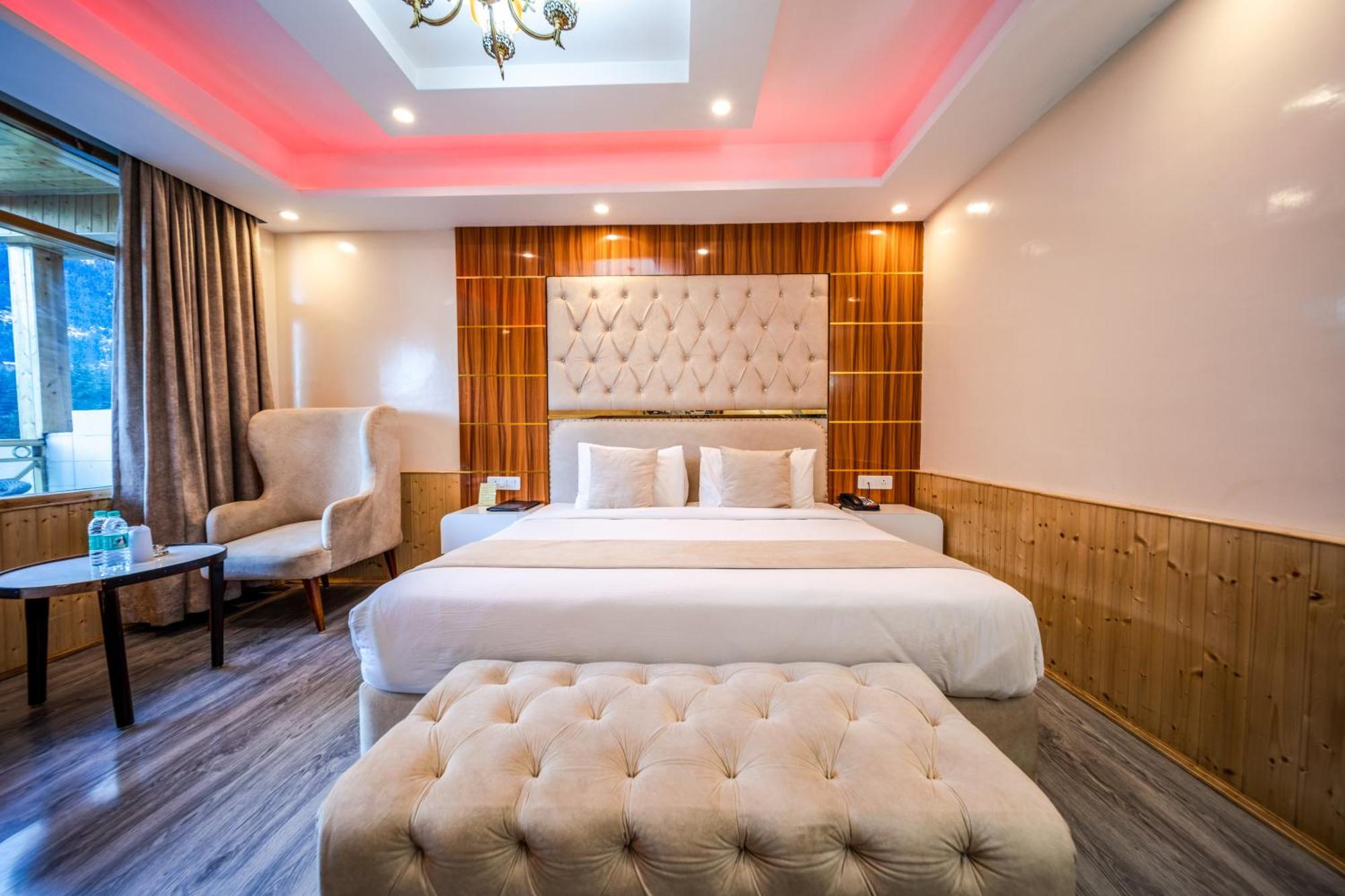 Hill River Resort By West Western Manāli Exteriér fotografie